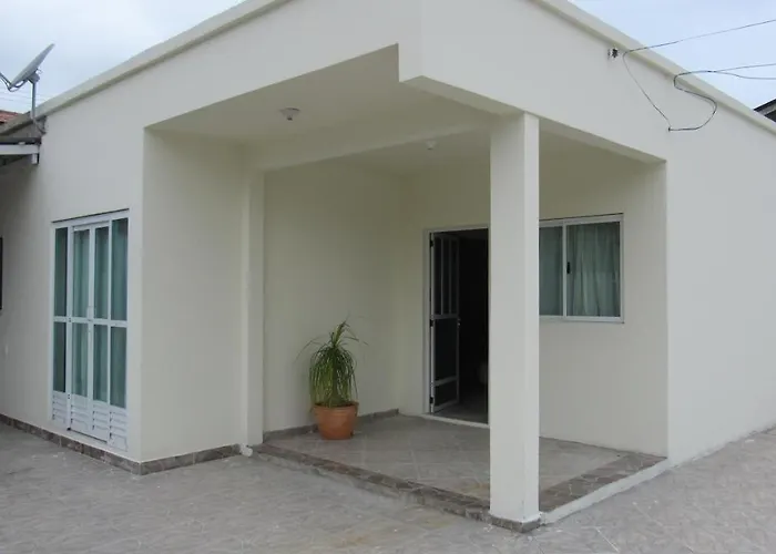 Casa Aconchegante Com Ampla Area De Lazer
